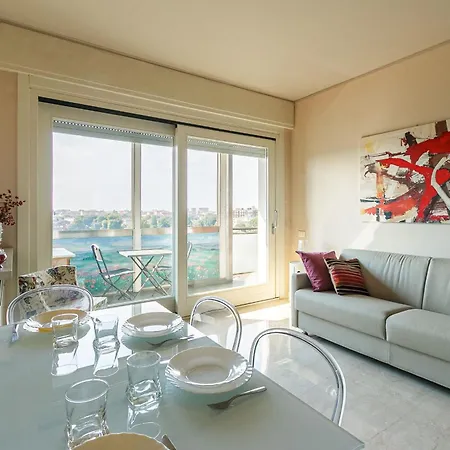 Melchiorre Gioia Vista Alpi With Terrace By Halldis Апартаменты *